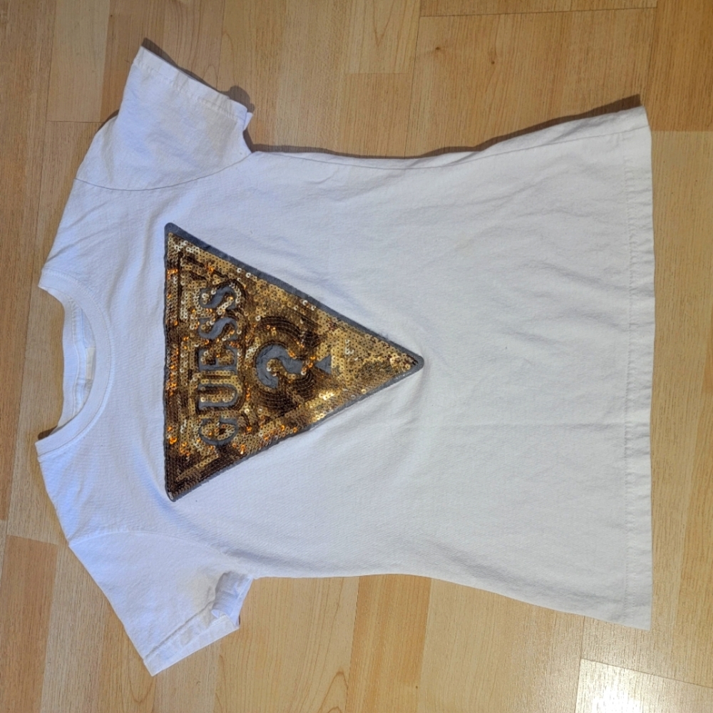 Boutique bought Guess®️ t-shirt